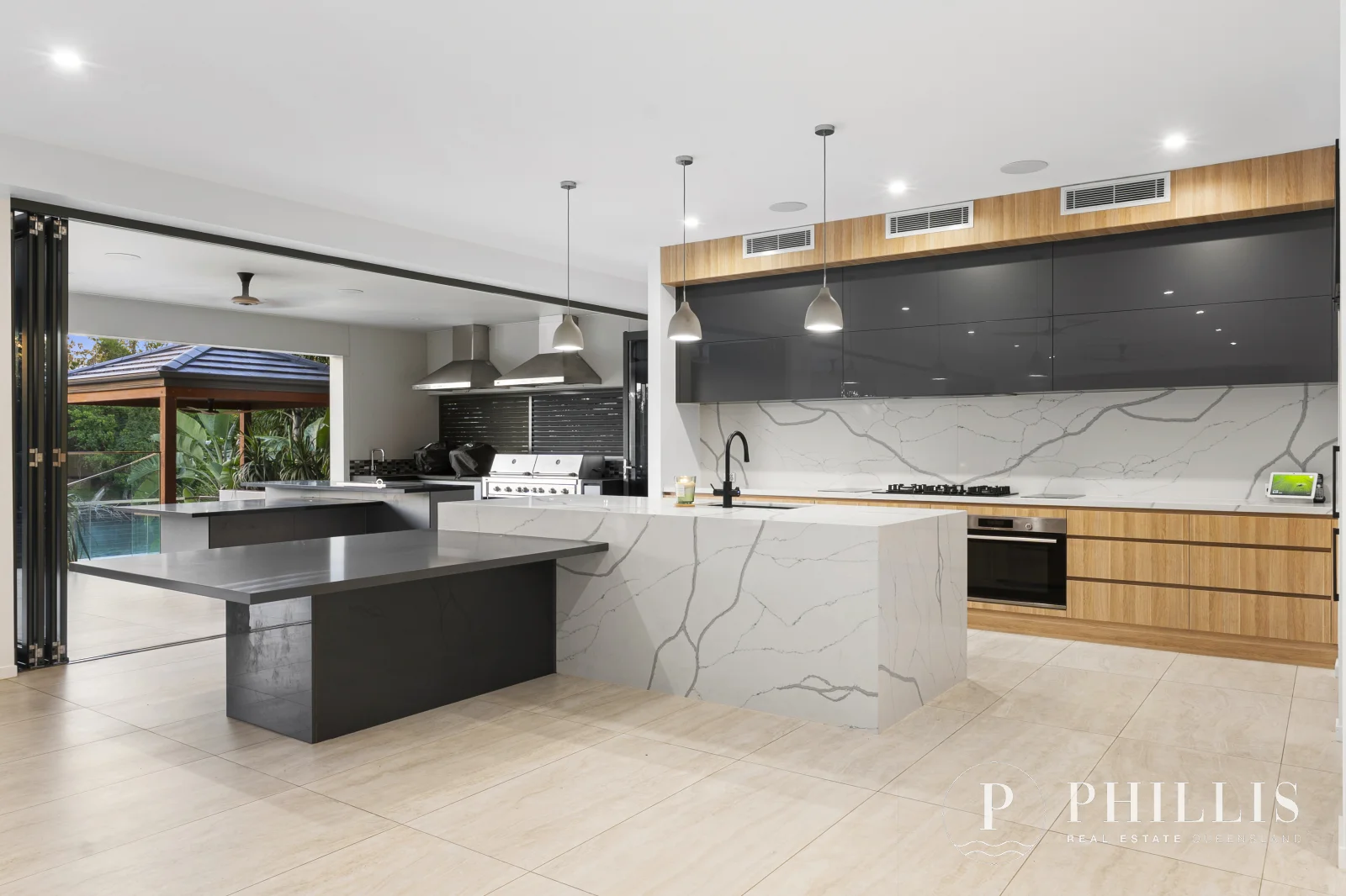 Additional image 92 of 2515 Cressbrook Drive, Hope Island QLD 4212