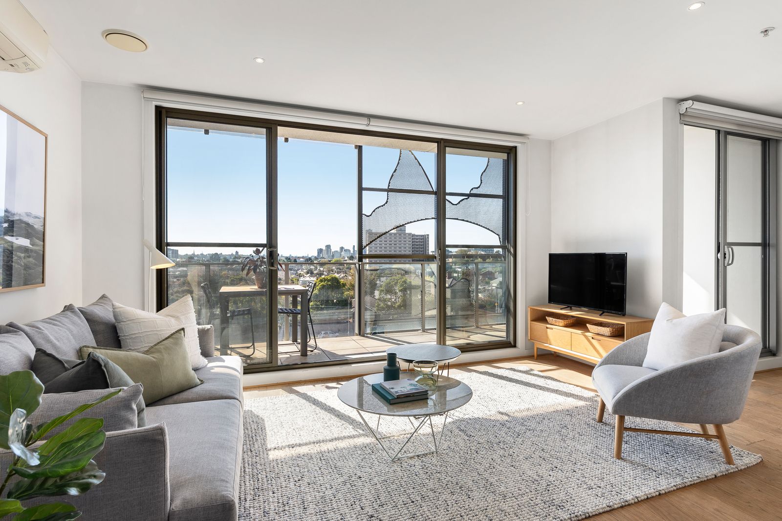 1 bedrooms Apartment / Unit / Flat in 409/11-15 Wellington Street ST KILDA VIC, 3182