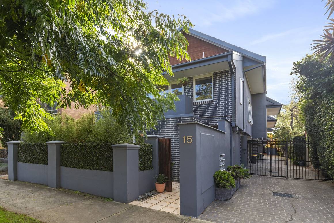 Picture of 1/15 Albion Street, ST KILDA EAST VIC 3183