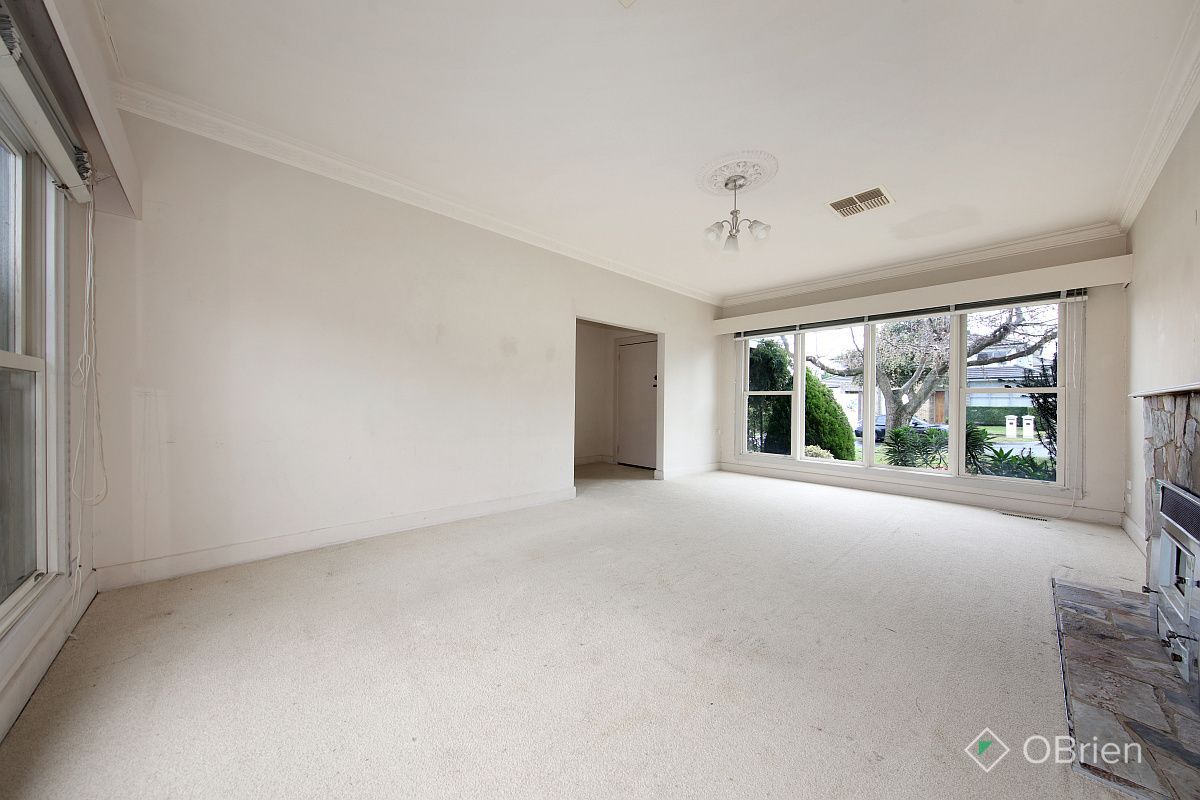 3 bedrooms House in 6 Clovis Street OAKLEIGH EAST VIC, 3166