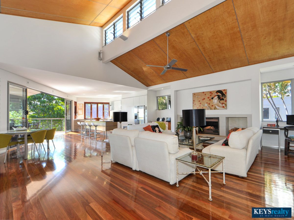 30 Montgomery Avenue, Main Beach QLD 4217, Image 0