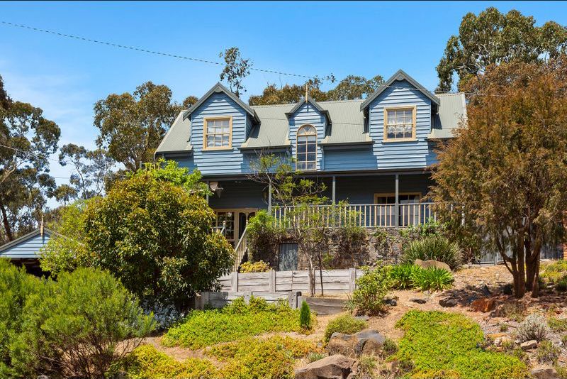 3 bedrooms House in 14 Deakin Drive FLORA HILL VIC, 3550