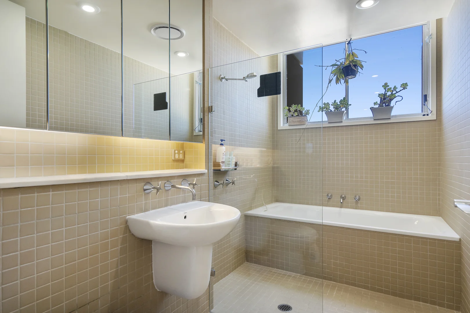 Additional image 14 of 802/61 Shortland Esplanade, Newcastle NSW 2300