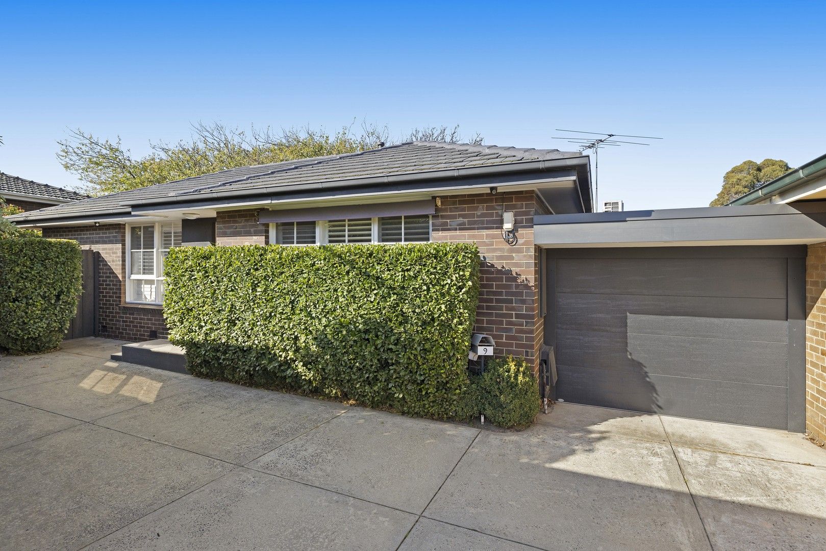 2 bedrooms Apartment / Unit / Flat in 9/237 Thomas Street HAMPTON VIC, 3188