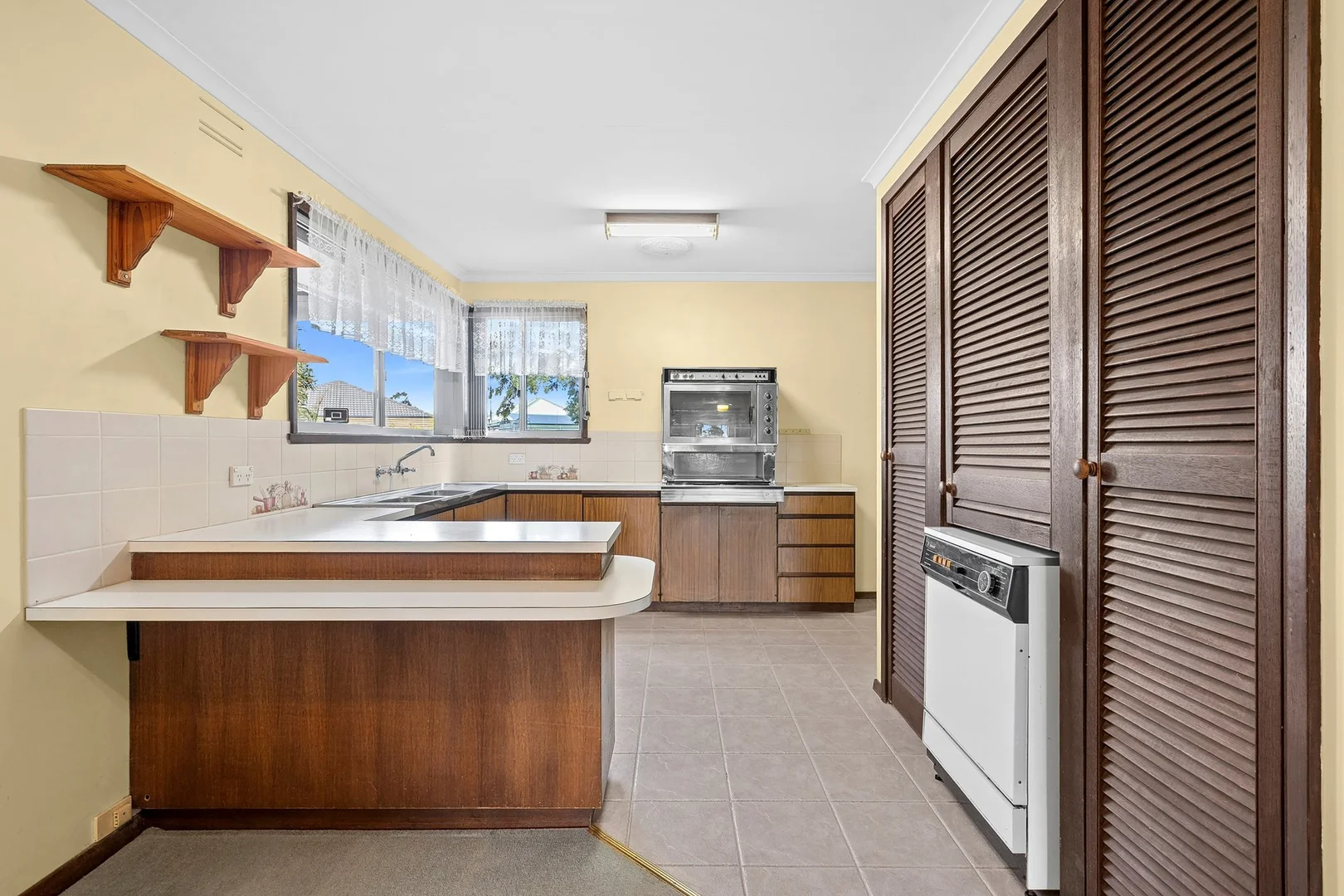 Additional image 3 of 30 Bank Street, Lara VIC 3212