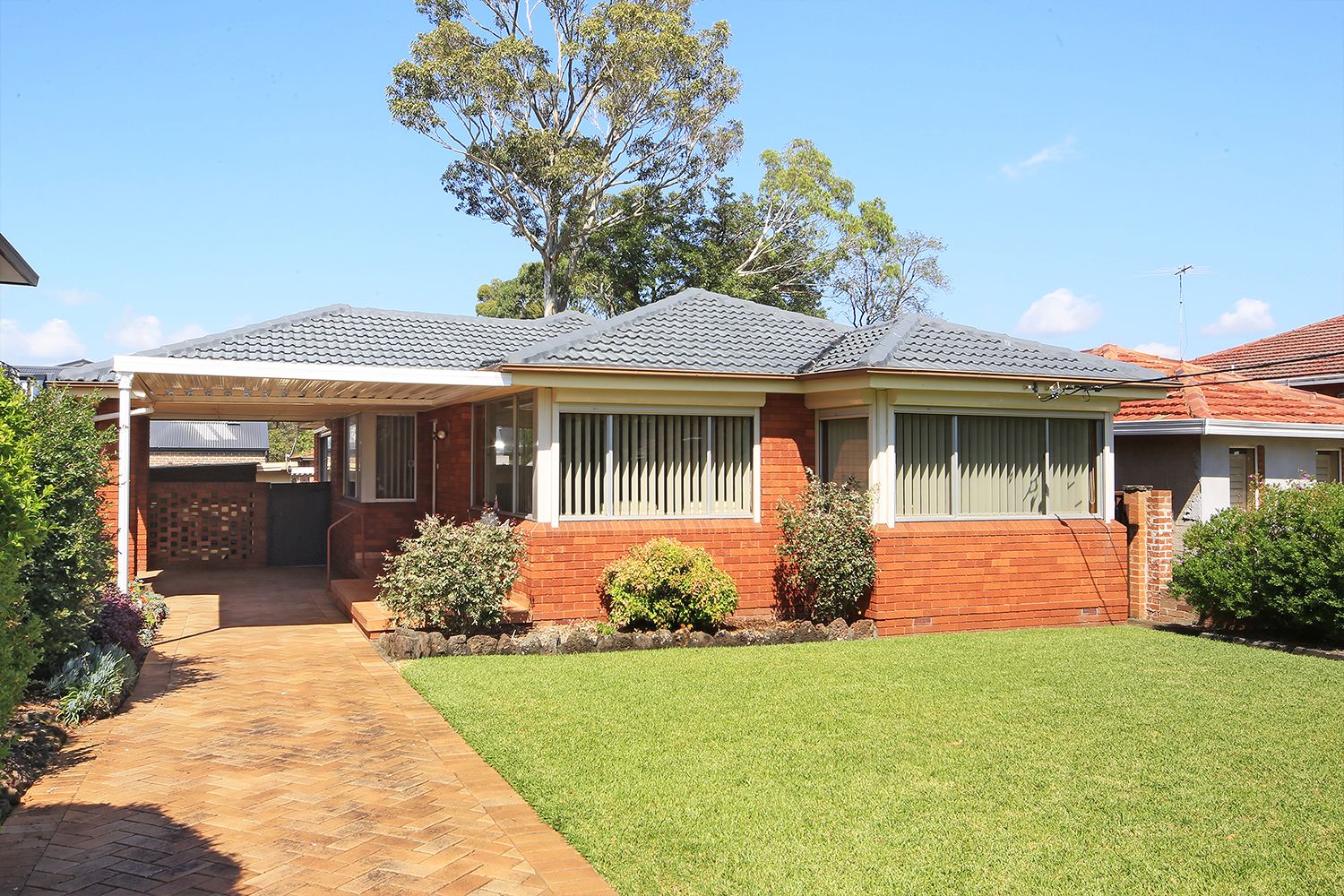 16 Rhonda Avenue, Narwee NSW 2209, Image 0