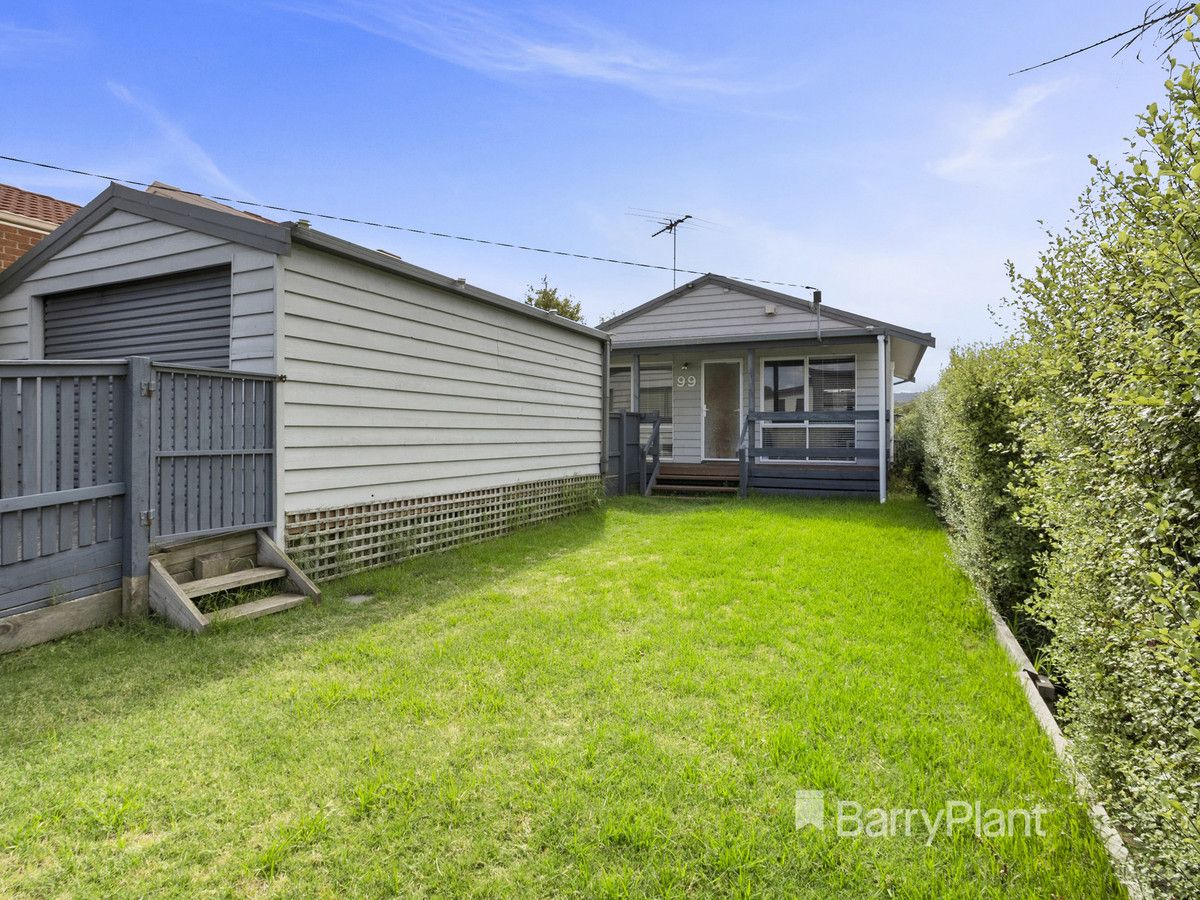 99 First Avenue, Rosebud VIC 3939