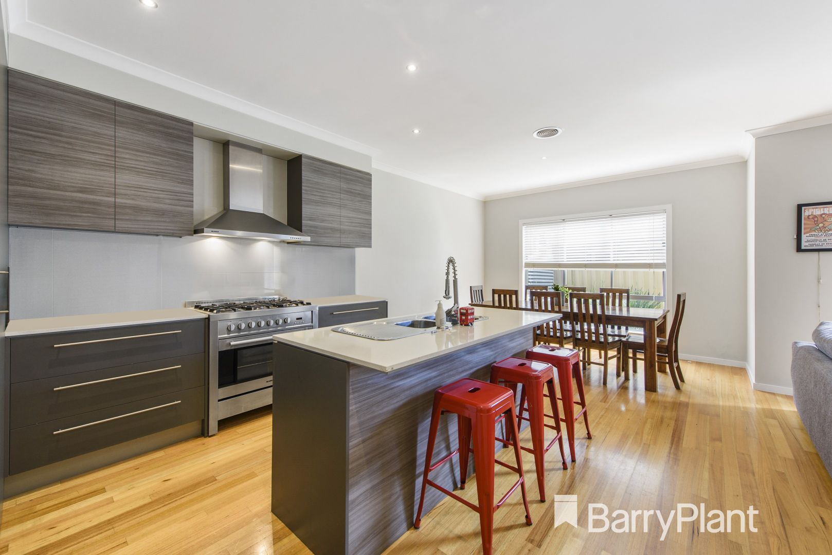 7/10 - 12 Kooyong Way, Caroline Springs VIC 3023, Image 2