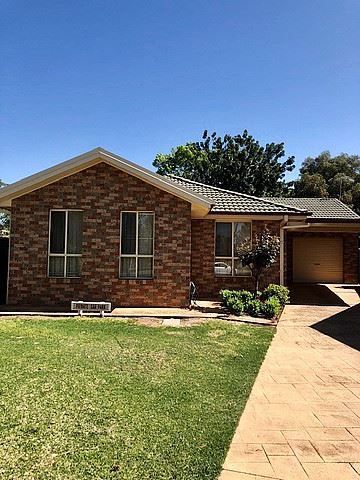 B 18 Mckenzie Place Griffith Nsw 2680 House For Rent 410 Domain