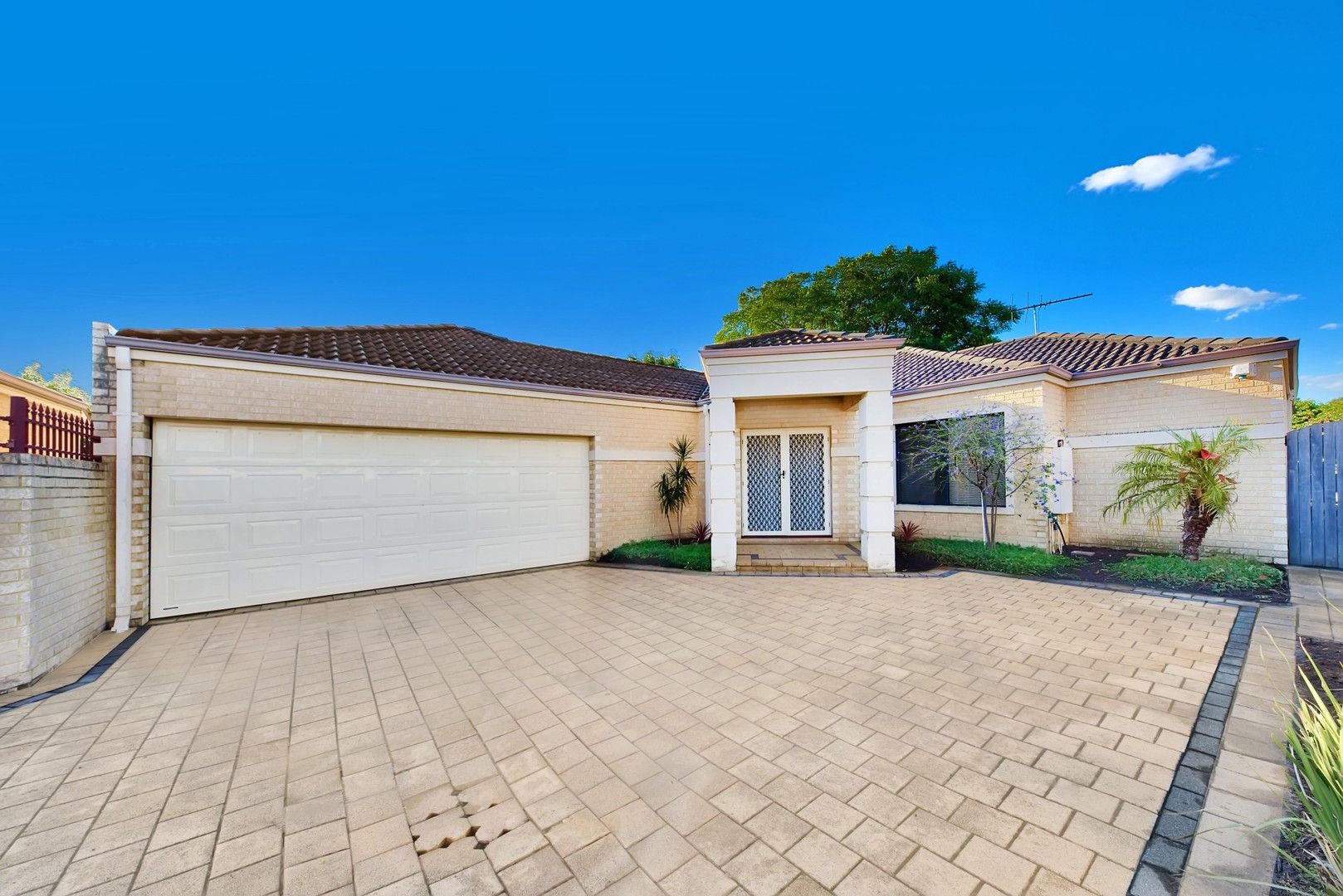 3 bedrooms House in 2/322B The Strand DIANELLA WA, 6059