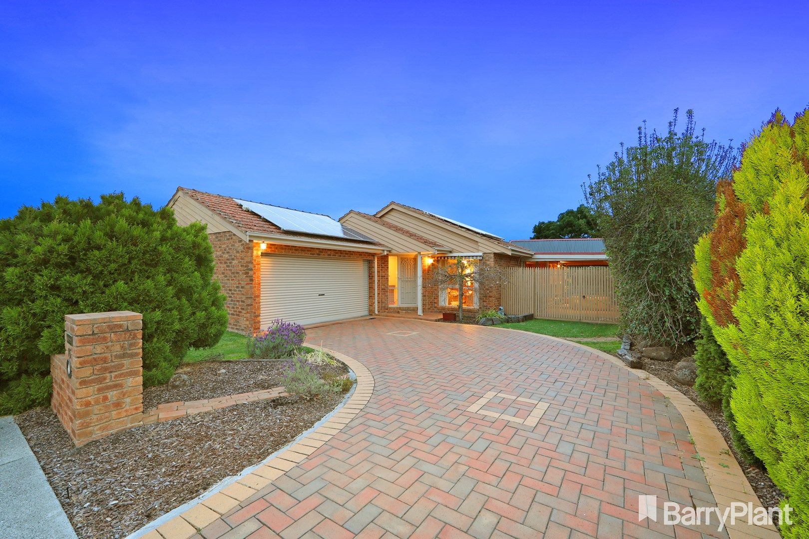 15 Baringa Court, Rowville VIC 3178, Image 0