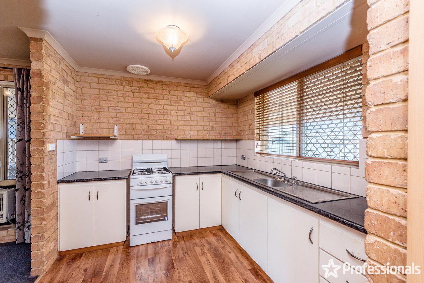 18 Archer Street, Utakarra WA 6530, Image 2