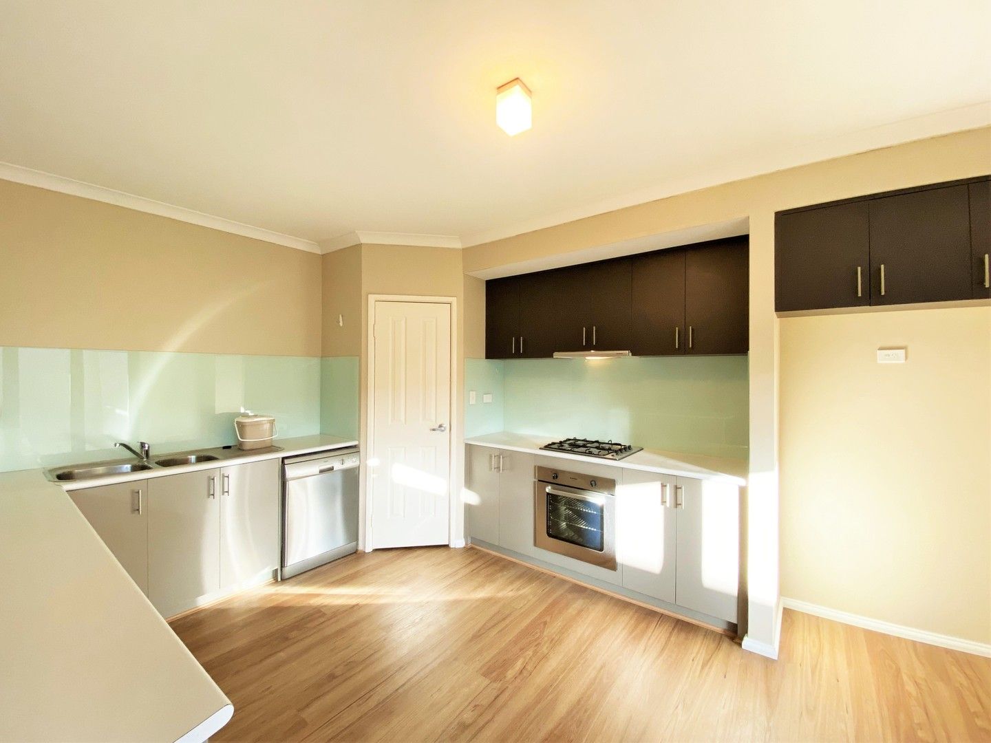 4 bedrooms House in 16A Schacht Court MYAREE WA, 6154