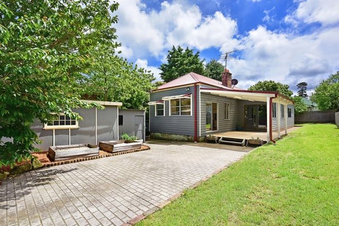 Picture of 8 Mimosa Lane, KATOOMBA NSW 2780