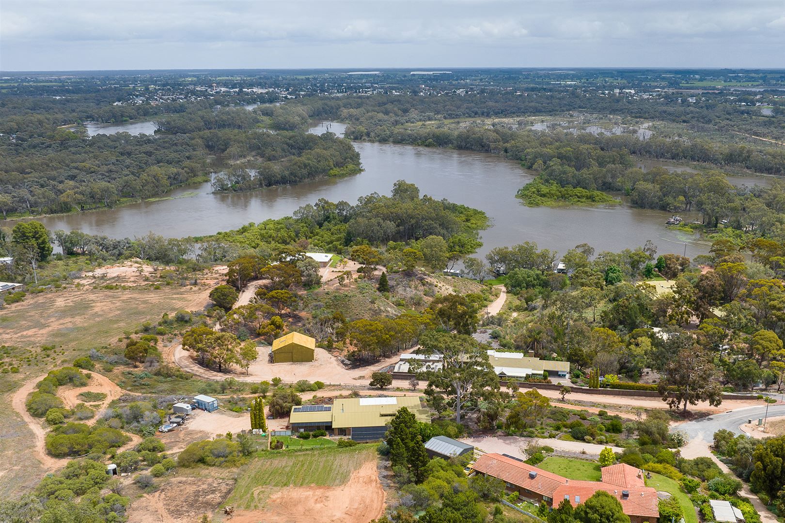 69 Murtho Road, Paringa SA 5340, Image 2