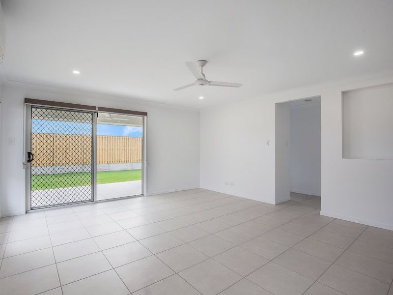 129 Fernbrooke Boulevard, Redbank Plains QLD 4301, Image 2