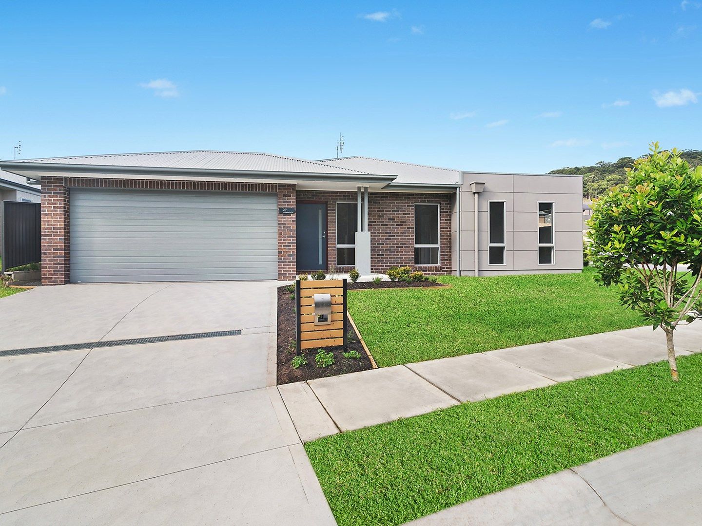 27 Floresta Crescent, Cameron Park NSW 2285, Image 0