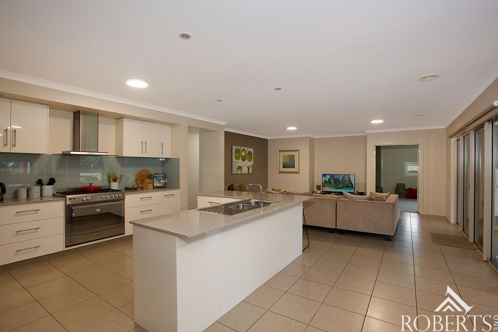 21 Lowery Road, Crossley VIC 3283, Image 2