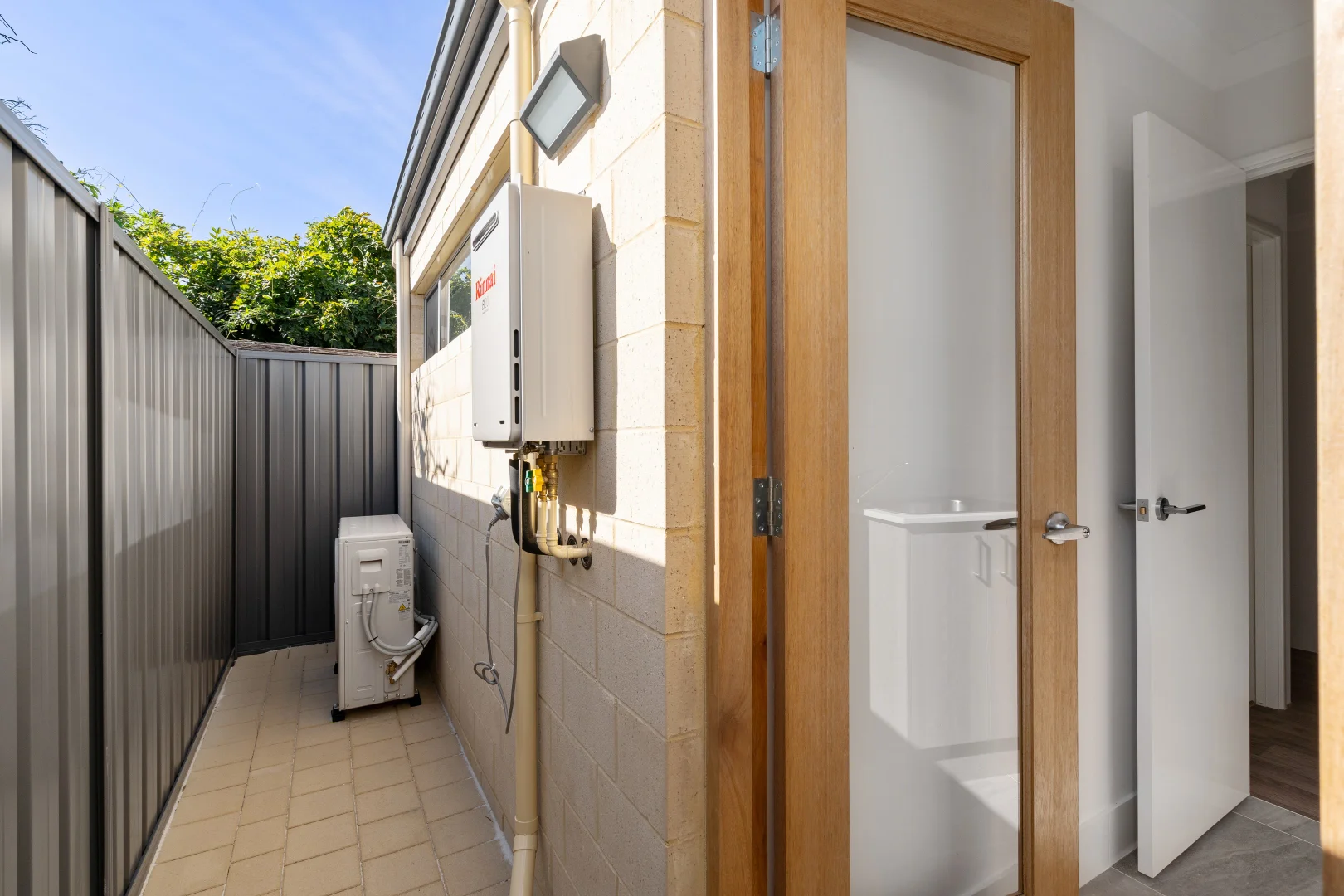 Additional image 9 of 190C Riseley Street, Booragoon WA 6154