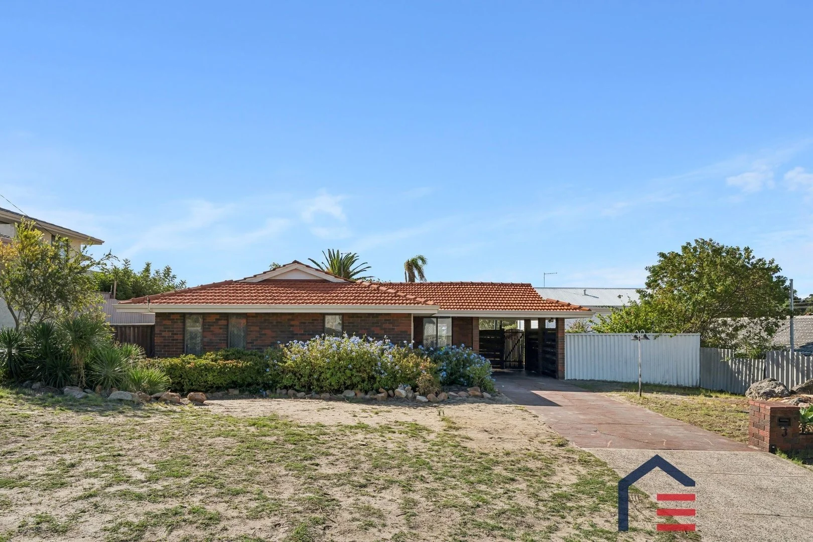 3 Campbell Dr, Hillarys WA 6025
