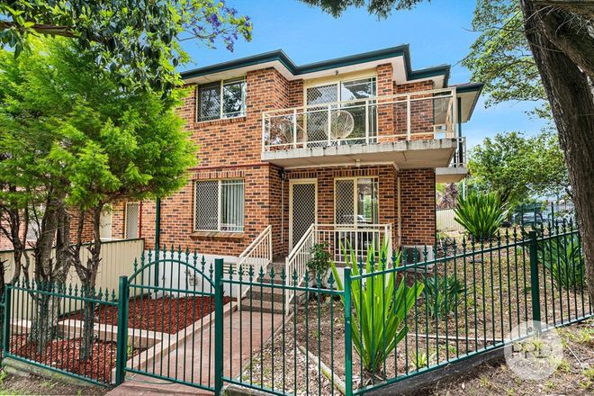 Picture of 1/67a Gloucester Road, HURSTVILLE NSW 2220