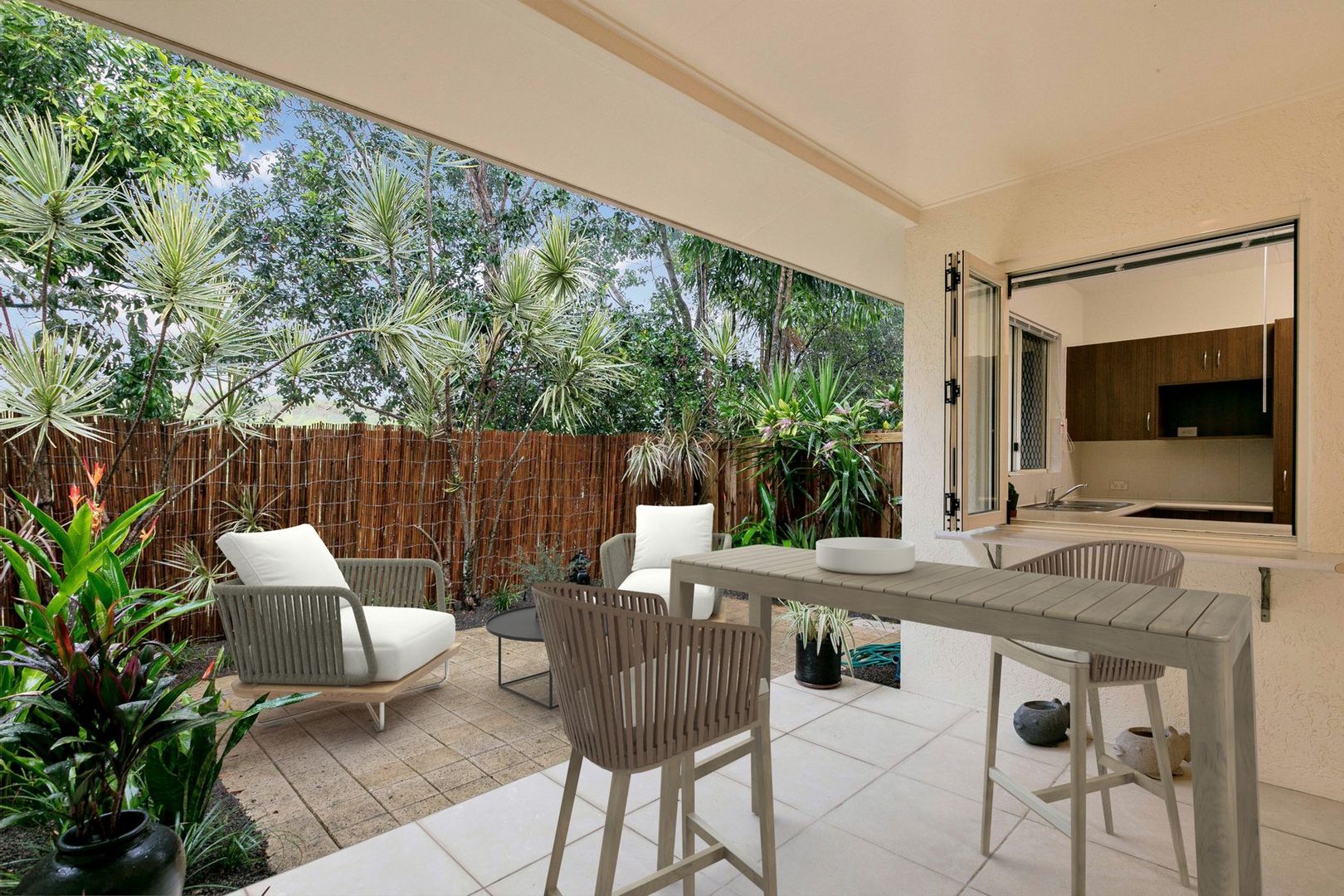 14/15-19 Thomas Street, Cairns North QLD 4870, Image 2