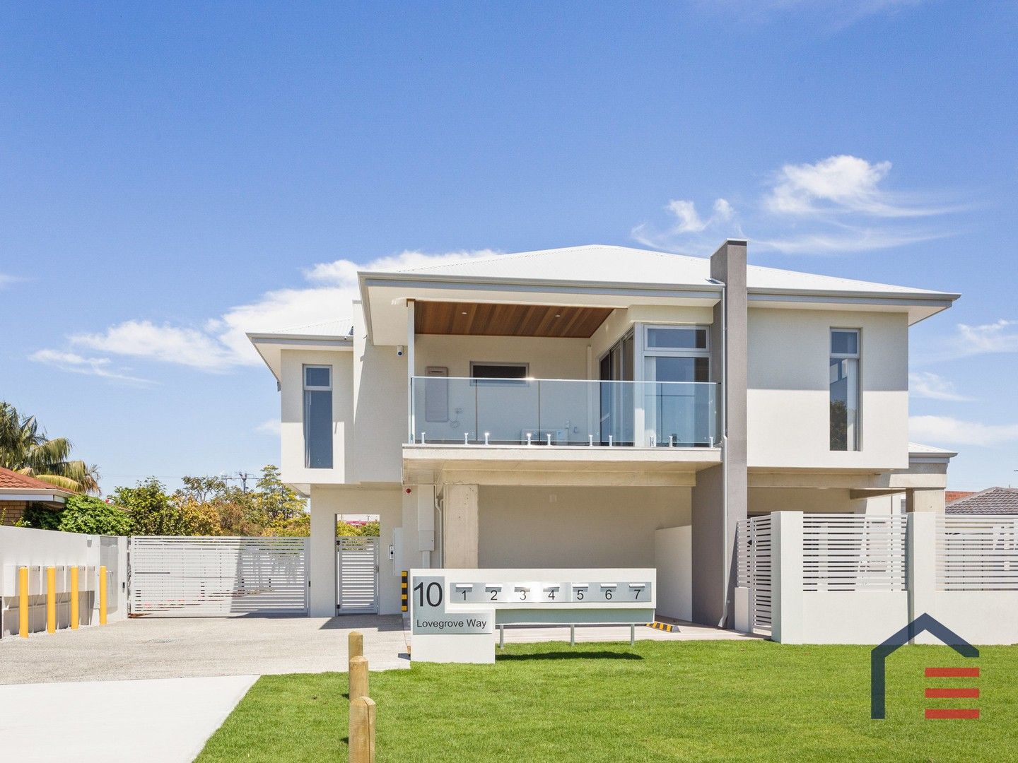 2 bedrooms Apartment / Unit / Flat in 4/10 Lovegrove Way MORLEY WA, 6062