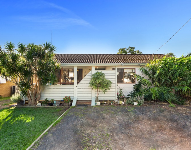 18 Spencer Road, Mannering Park NSW 2259