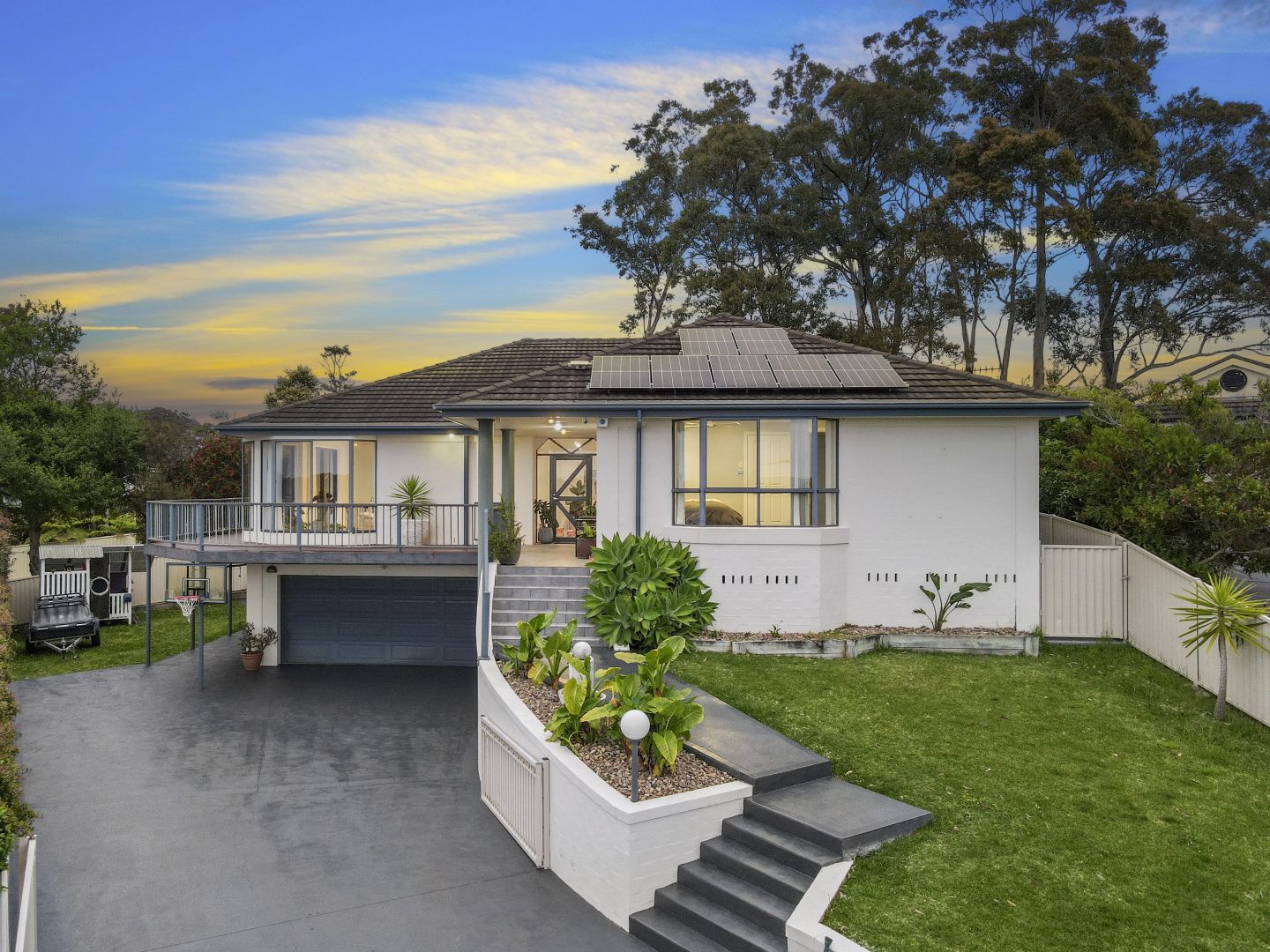 11 Lawson Place, Sunshine Bay | Property History & Address Research ...
