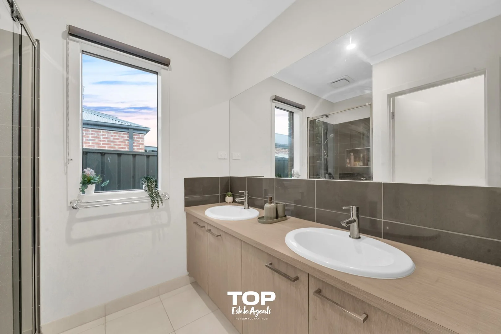 Additional image 17 of 54 Adriatic Circuit, Clyde VIC 3978