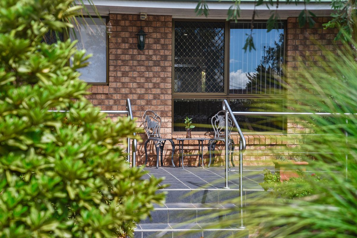 7 Jacinta Court, Wilsonton QLD 4350, Image 2