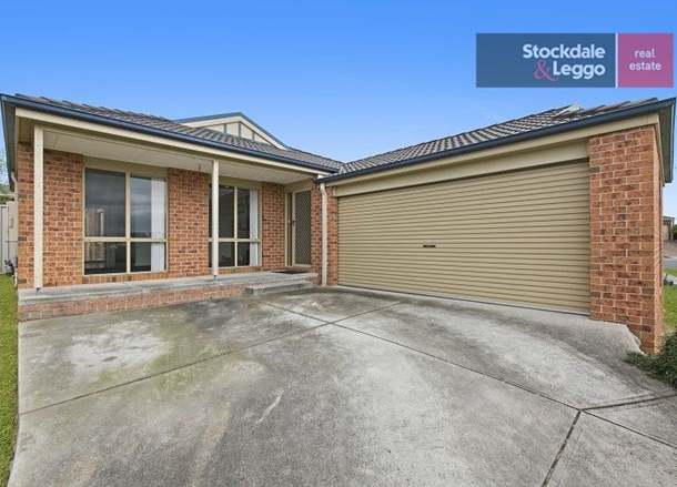 4 Cardiff Grove, Cranbourne East VIC 3977