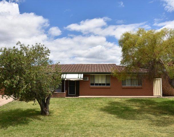 33 Kamilaroi Drive, Moree NSW 2400