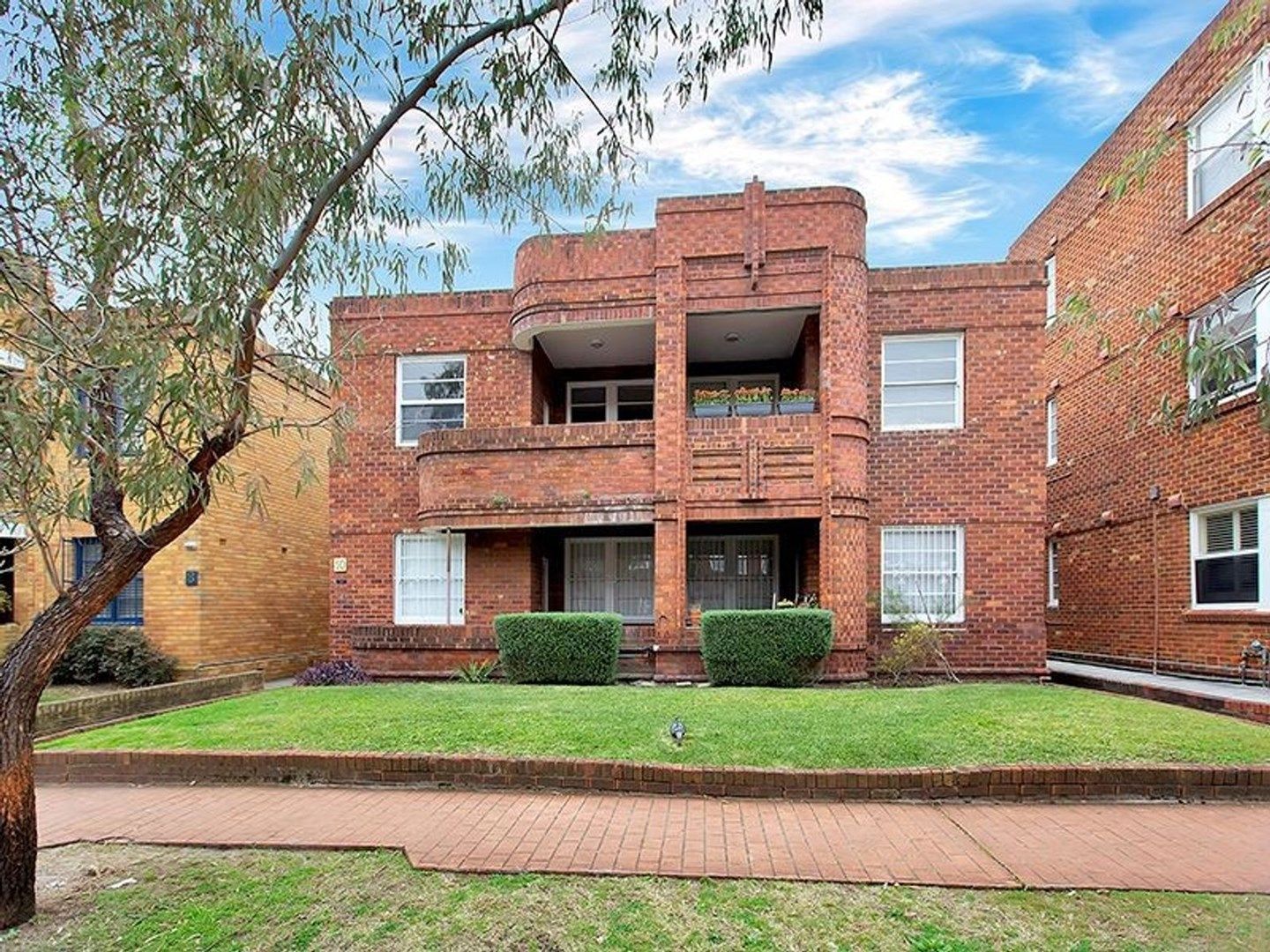 2 bedrooms Apartment / Unit / Flat in 5/10 Manion Avenue ROSE BAY NSW, 2029