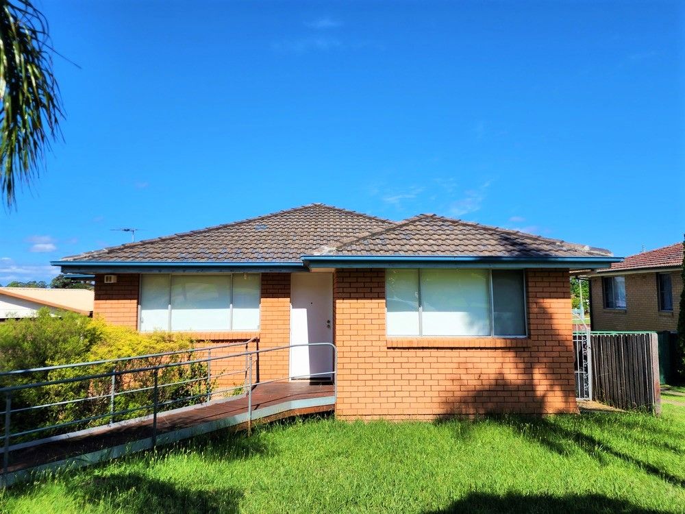 63 Akuna Avenue, Bradbury NSW 2560 House For Rent 545 Domain