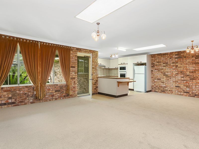 2/15 Cecil Avenue, CASTLE HILL NSW 2154, Image 2