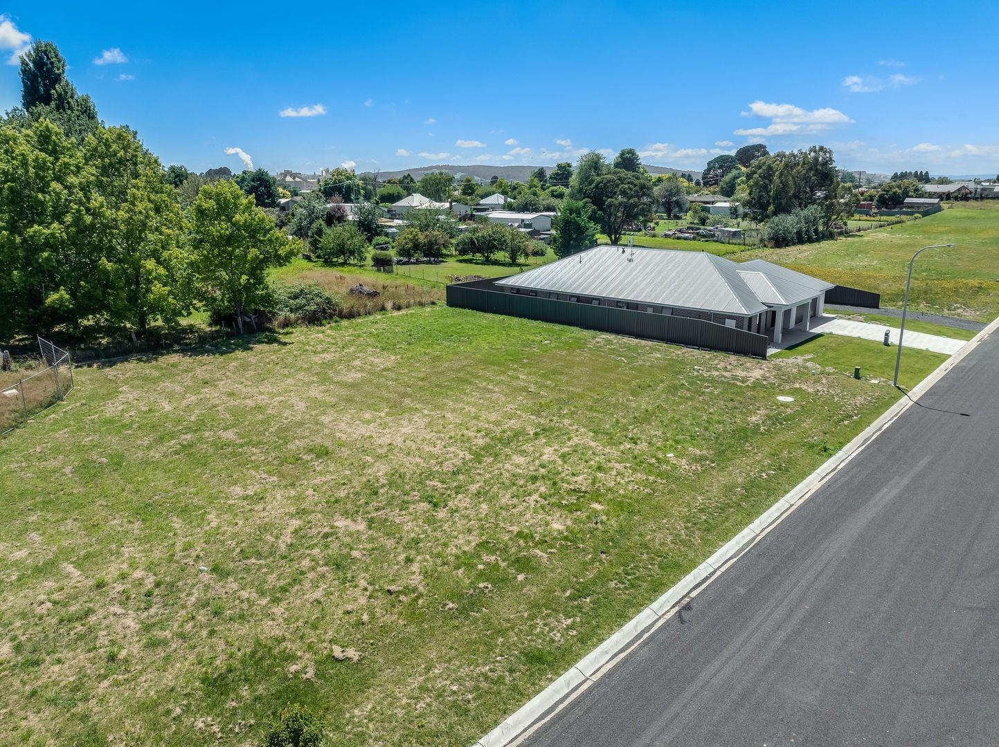 24 Ellis Drive, Oberon NSW 2787, Image 2