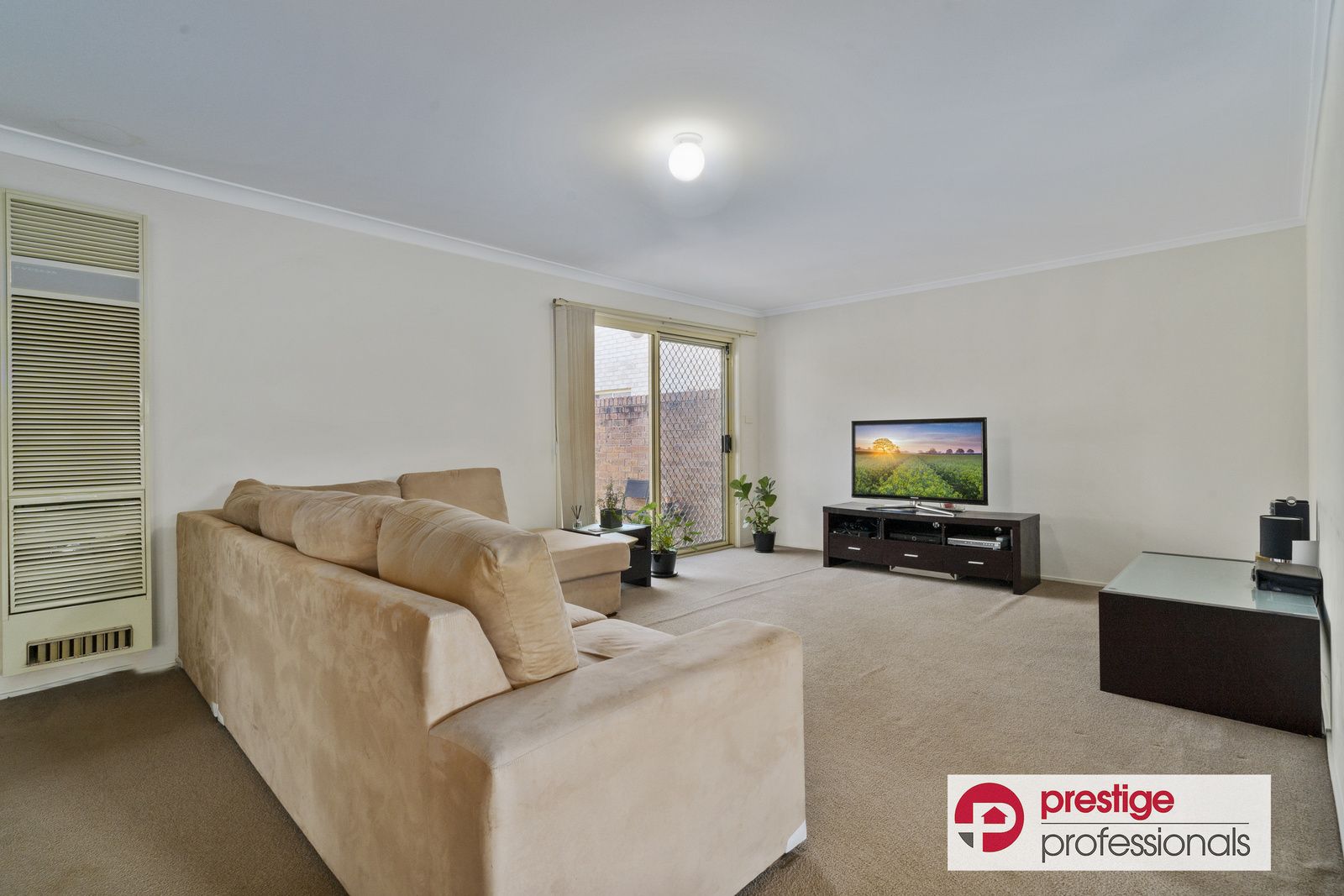 6 Mallee Court, Wattle Grove NSW 2173, Image 1