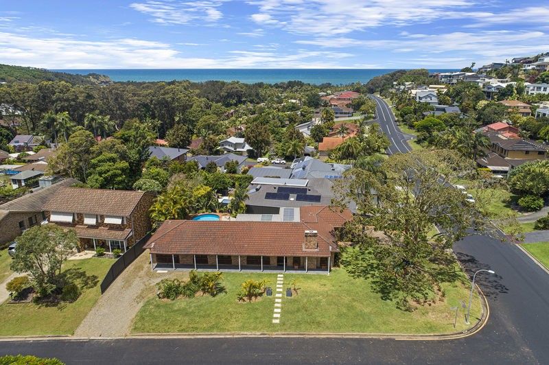 4 bedrooms House in 2 Coombar Cl COFFS HARBOUR NSW, 2450