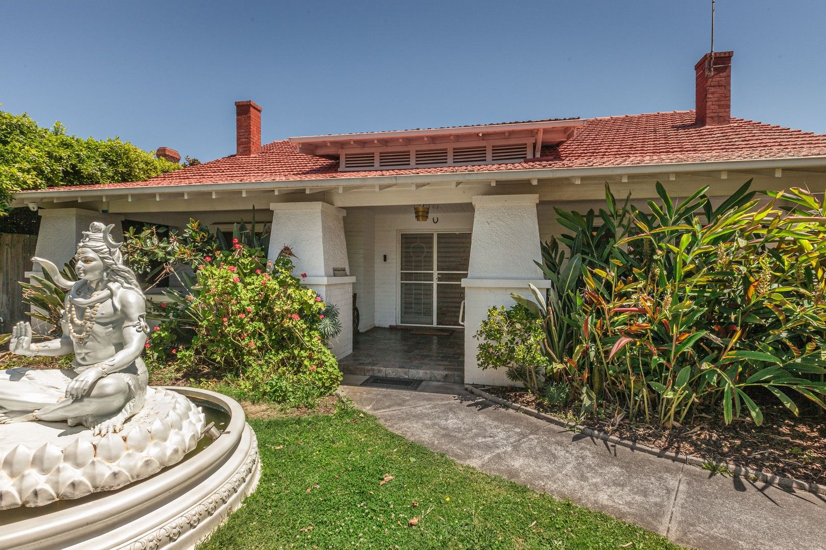 2 bedrooms House in 27 Manor Street BRIGHTON VIC, 3186