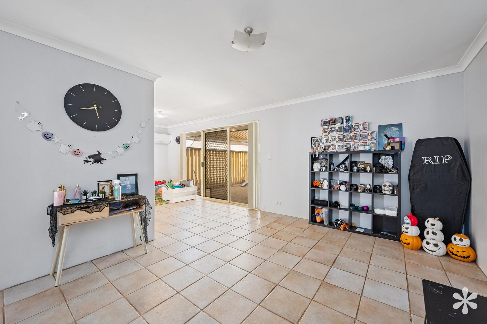 4/7 Greenlea Crescent, Warnbro WA 6169, Image 2