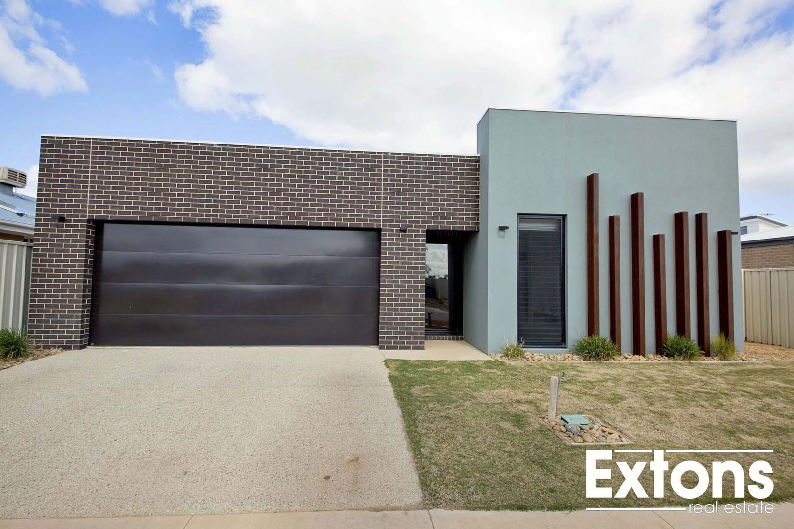 33 Vanguard Street, Yarrawonga Property History & Address Research