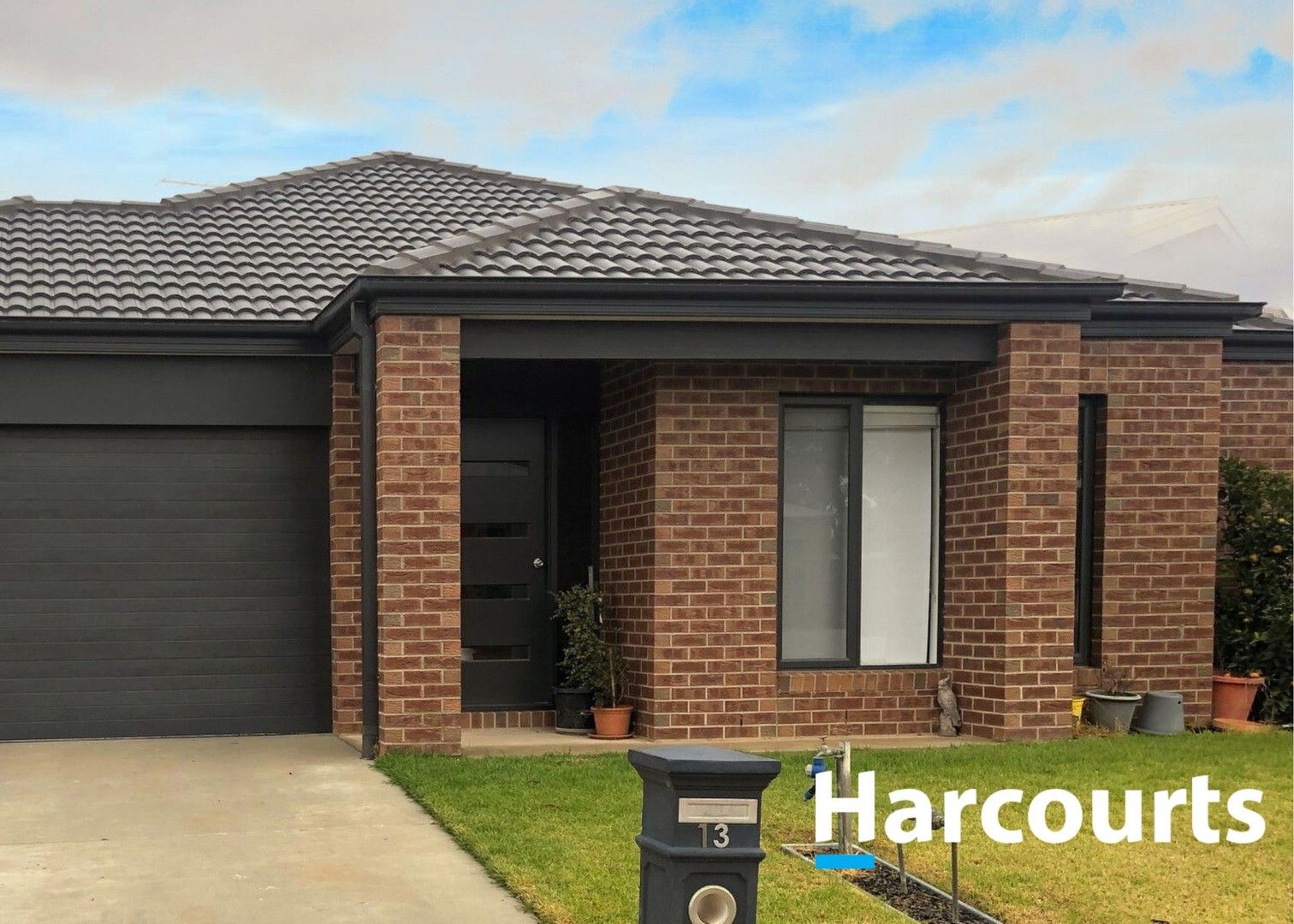 4 bedrooms House in 13 Sarakos Circuit WANGARATTA VIC, 3677