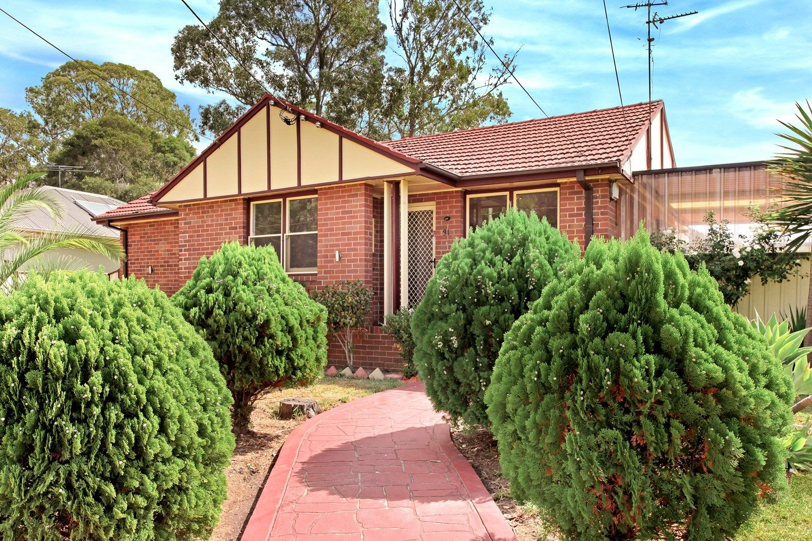 31 Van Dieman Crescent, Fairfield West NSW 2165, Image 0