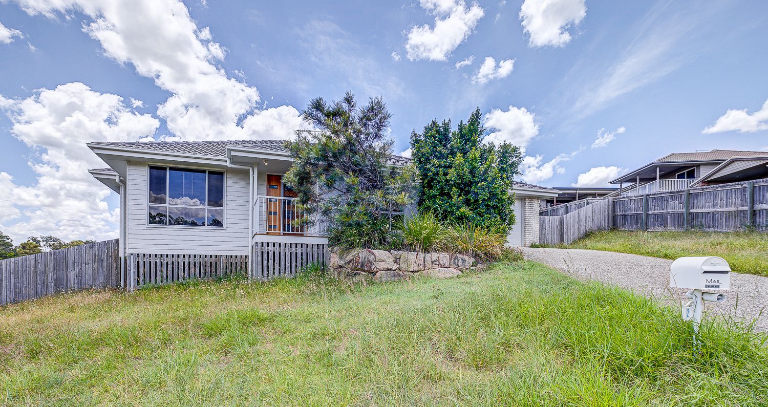4 bedrooms House in 2 Neptune Crescent BRASSALL QLD, 4305