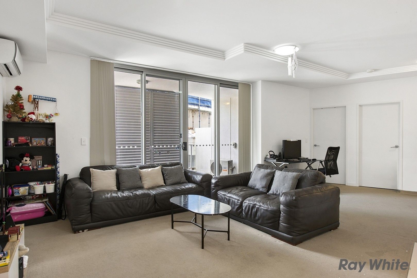 1 bedrooms Apartment / Unit / Flat in 102/111 Wigram Street HARRIS PARK NSW, 2150