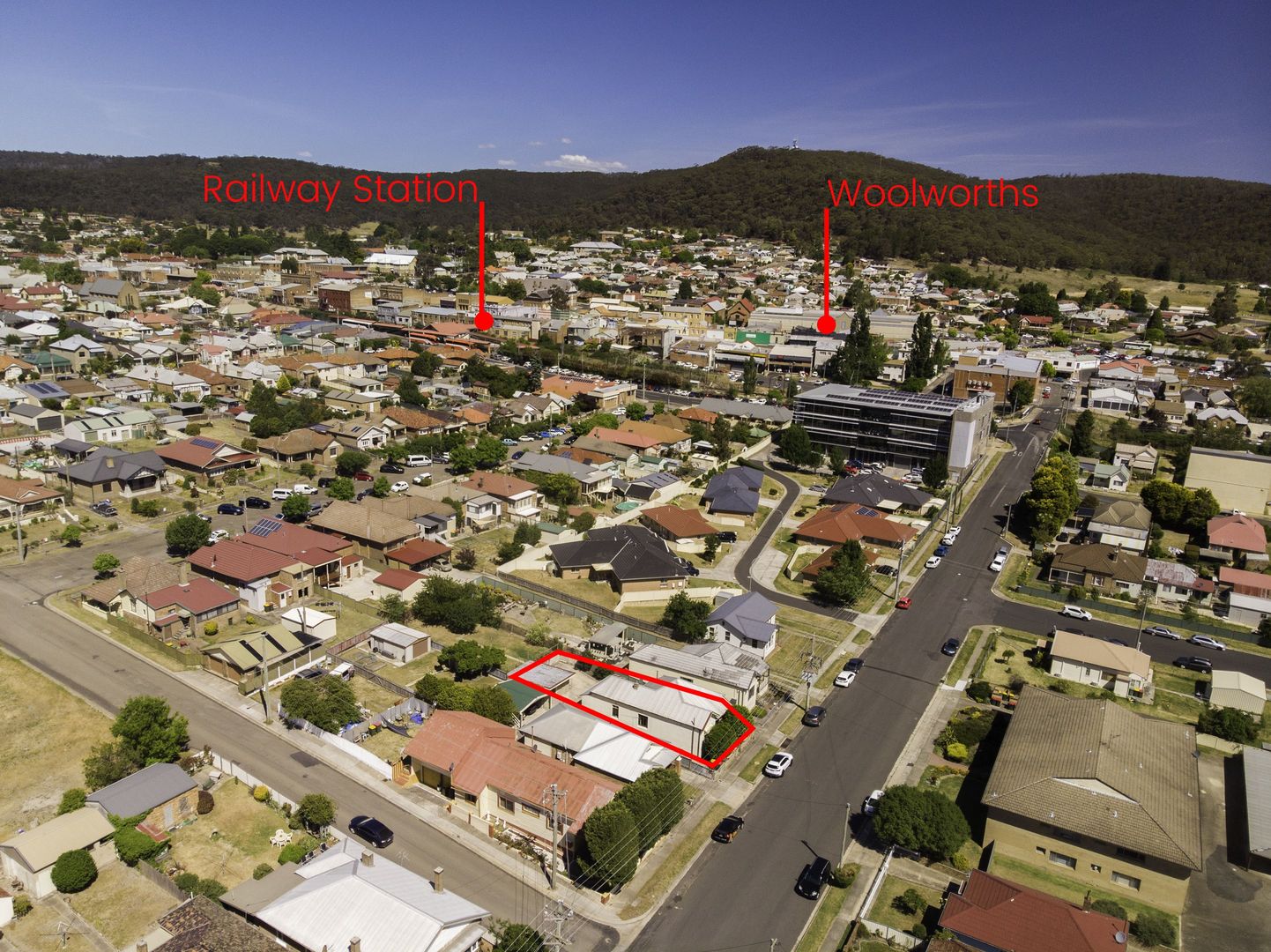 19 Sandford Avenue, Lithgow NSW 2790, Image 1