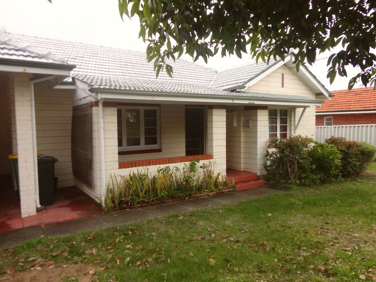 2 bedrooms House in 24 Moray Avenue FLOREAT WA, 6014