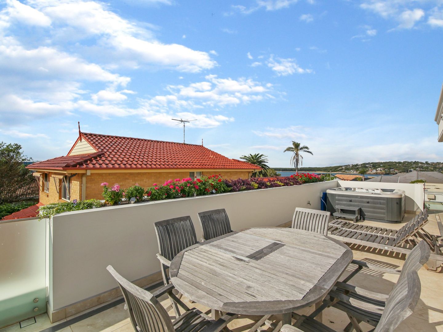 12 Jibbon Street, Cronulla NSW 2230, Image 2