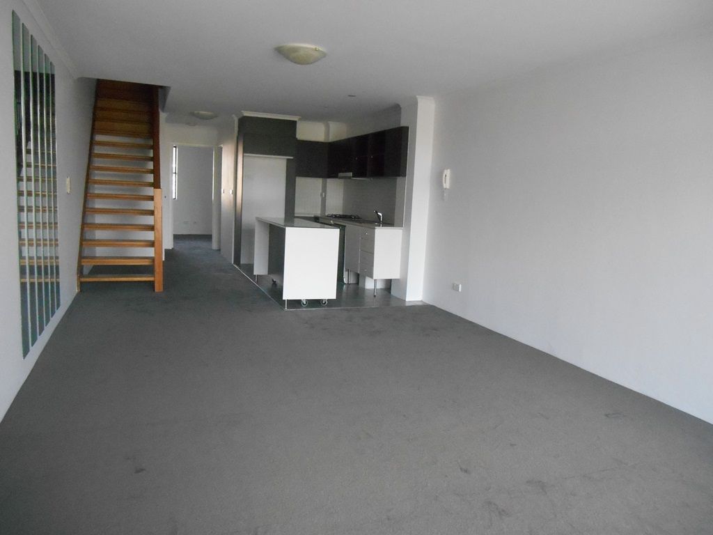 2 bedrooms Apartment / Unit / Flat in 18/52-54 McEvoy Street WATERLOO NSW, 2017
